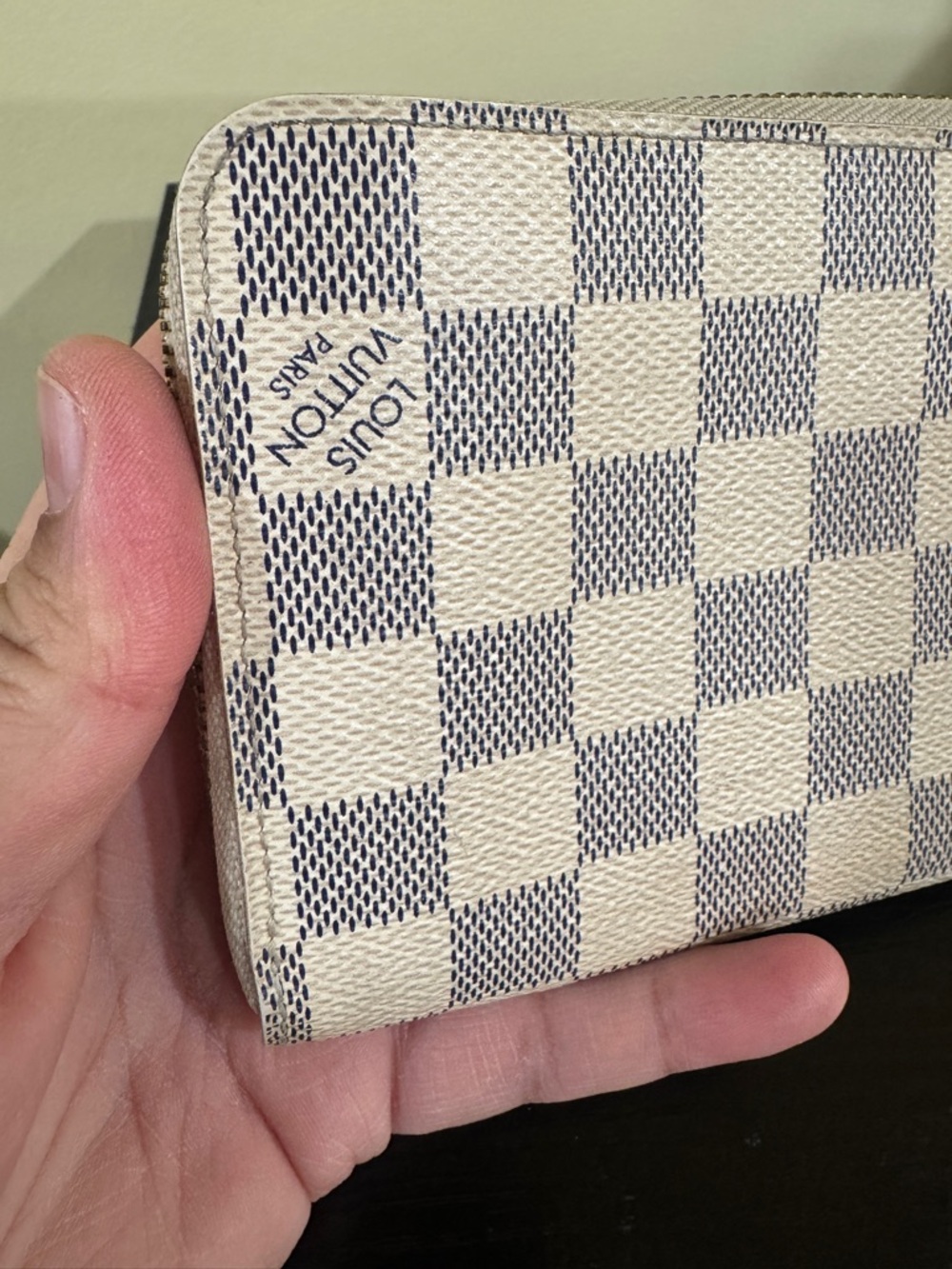 Louis Vuitton Zip Around Wallet - Picture 6 of 16
